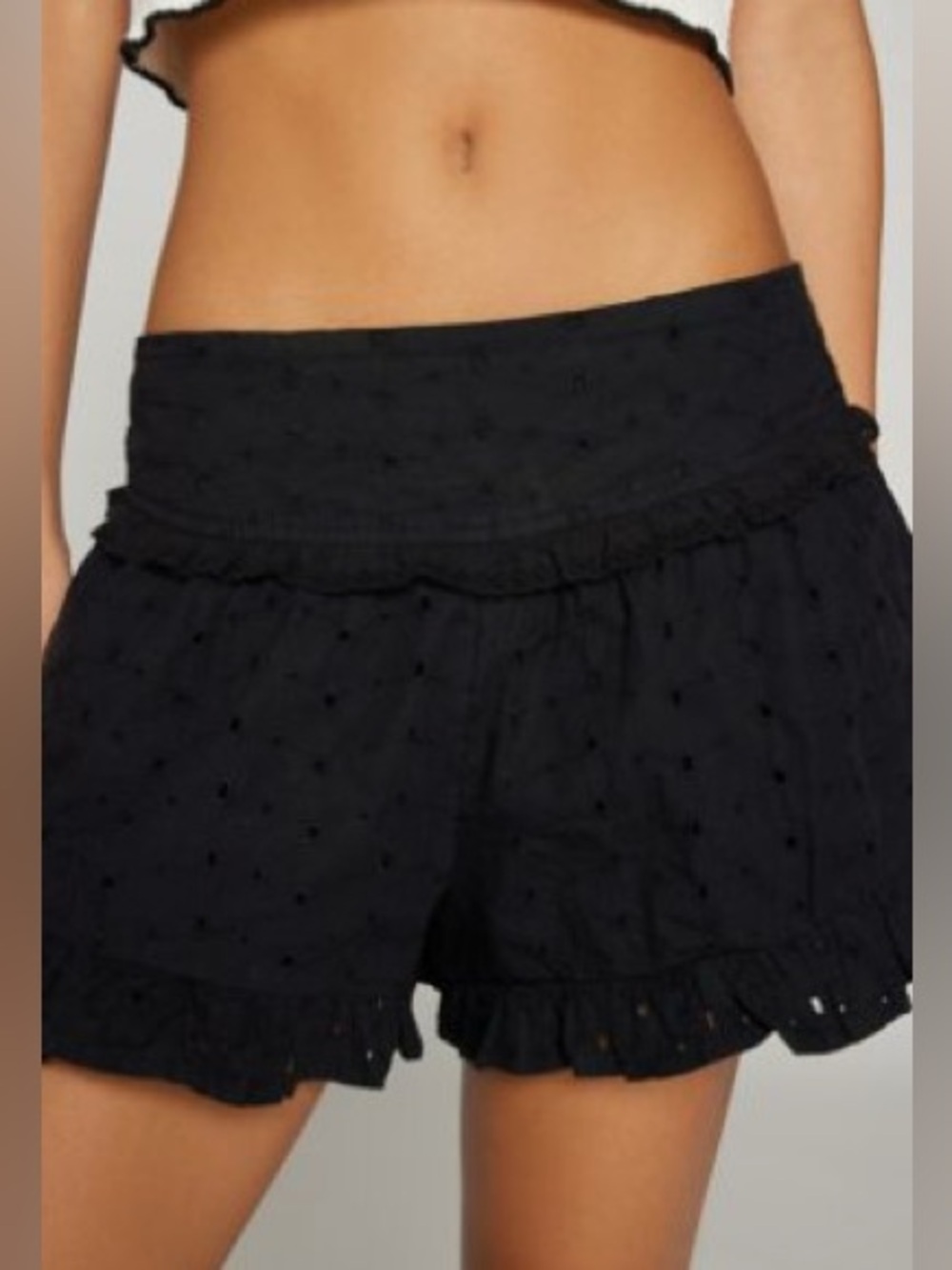 Nwot Kimchi Blue Black Eyelet Ruffle Skort